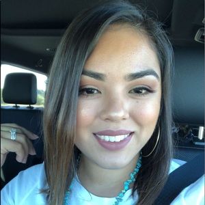 Meet your Posher, Anabel